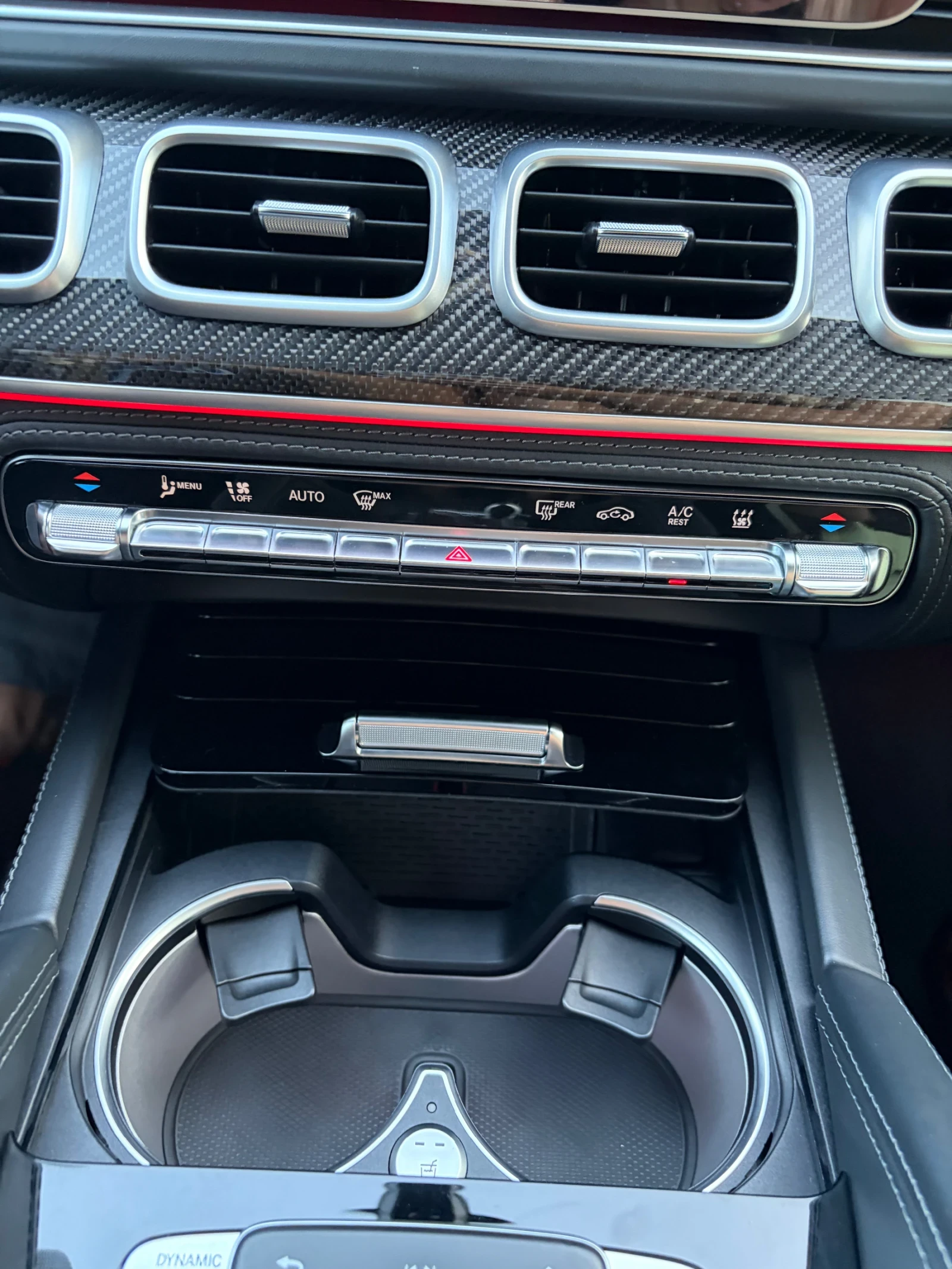 Mercedes-Benz GLE 63 S AMG Coupe 4Matic+ /EQ Boost&Carbon /Burmesrer /, снимка 13 - Автомобили и джипове - 56185810