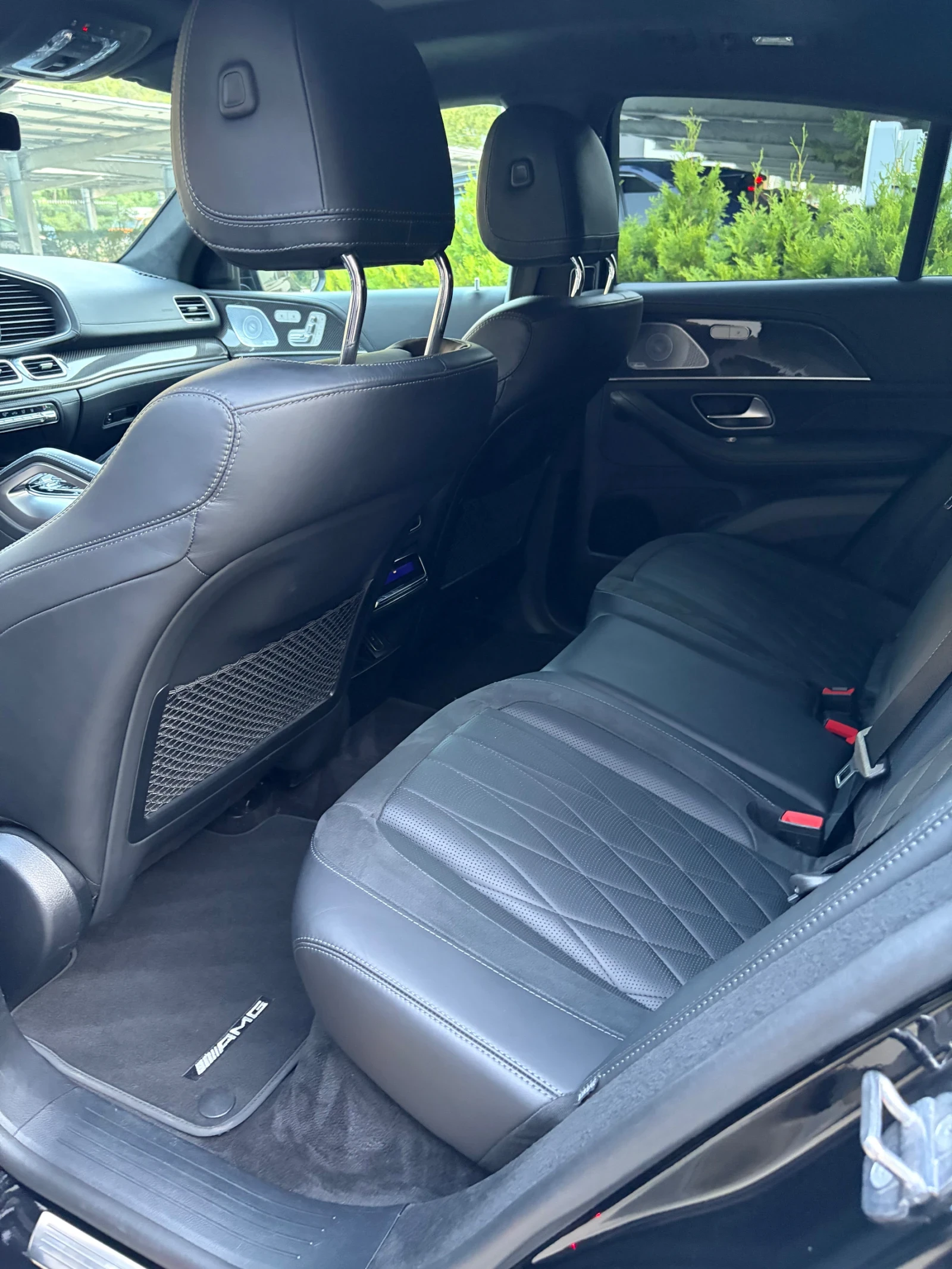 Mercedes-Benz GLE 63 S AMG Coupe 4Matic+ /EQ Boost&Carbon /Burmesrer /, снимка 8 - Автомобили и джипове - 56185810