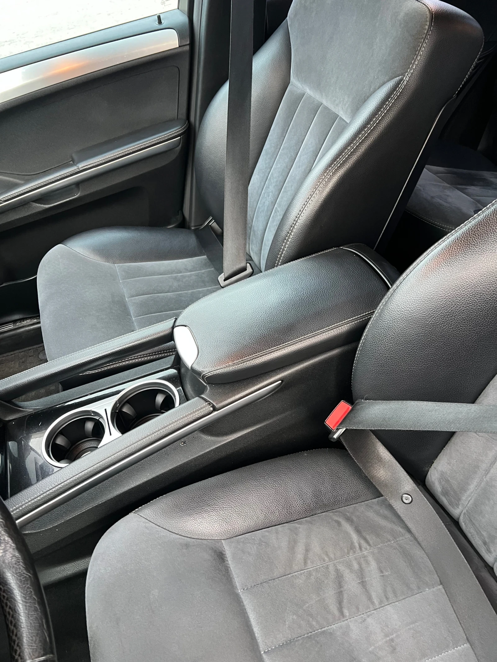Mercedes-Benz ML 320, снимка 5 - Автомобили и джипове - 56273718