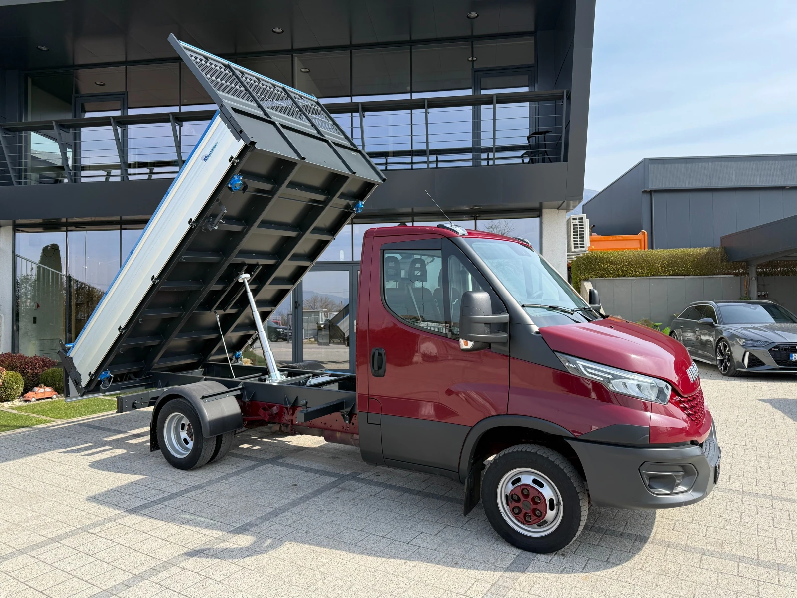 Iveco Daily 50C18 3.0HPI до 3.5т. 3.55м. Клима Euro 6, снимка 2 - Бусове и автобуси - 53982993
