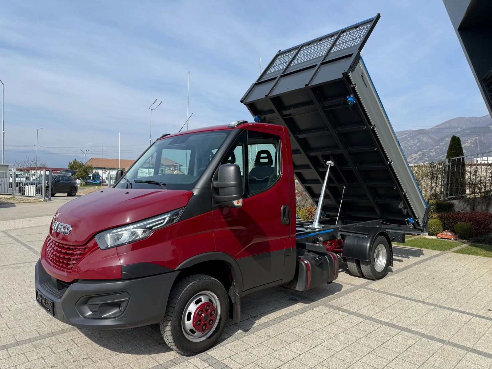 Iveco Daily 50C18 3.0HPI до 3.5т. 3.55м. Клима Euro 6, снимка 4 - Бусове и автобуси - 53982993
