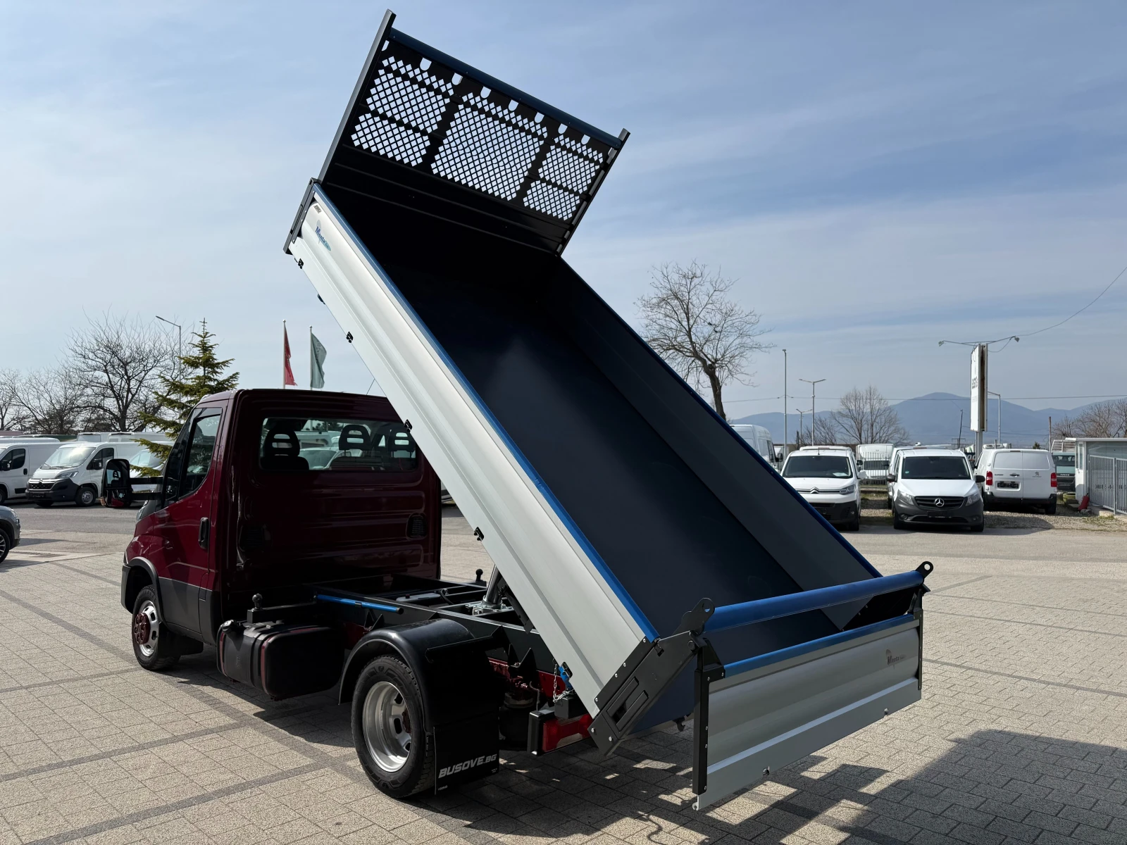 Iveco Daily 50C18 3.0HPI до 3.5т. 3.55м. Клима Euro 6, снимка 8 - Бусове и автобуси - 53982993