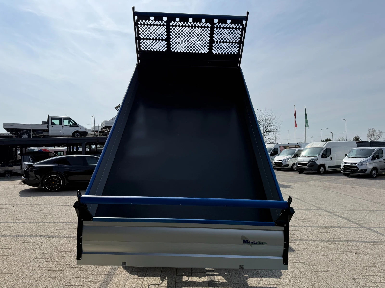 Iveco Daily 50C18 3.0HPI до 3.5т. 3.55м. Клима Euro 6, снимка 9 - Бусове и автобуси - 53982993