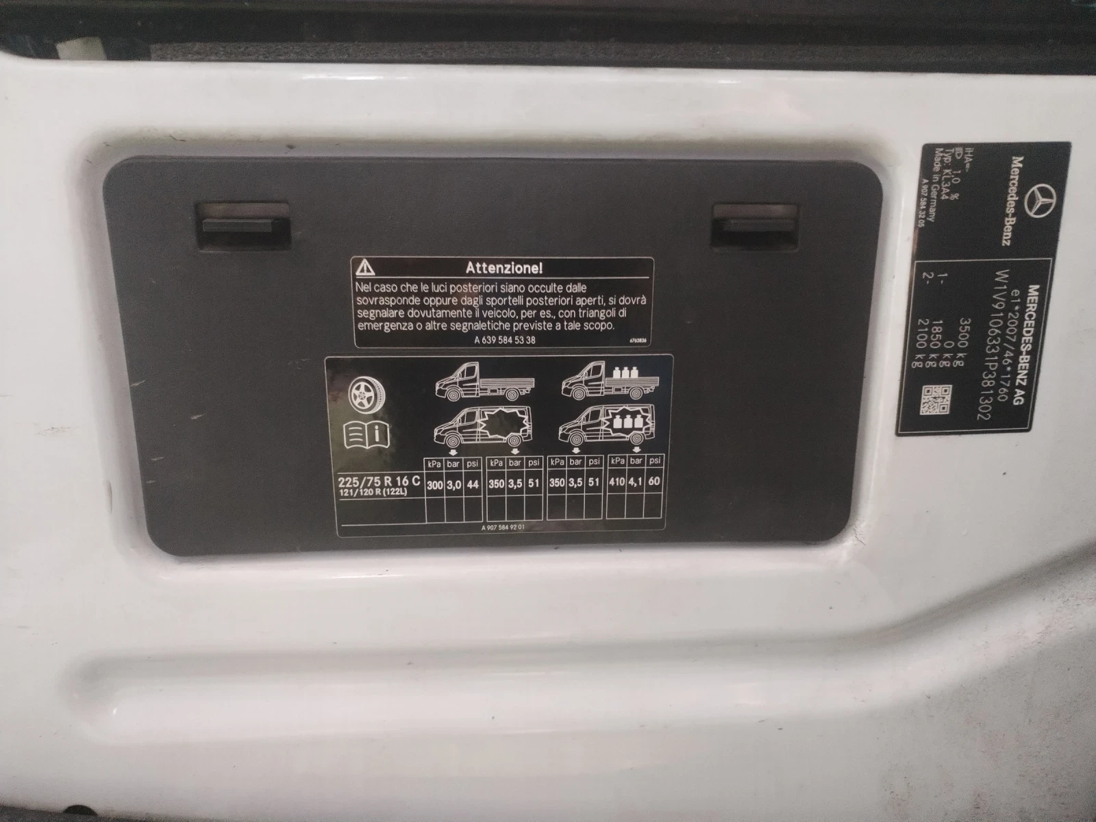 Mercedes-Benz Sprinter e sprinter 37 kwh/47 kwh L2H2, снимка 8 - Бусове и автобуси - 54089649