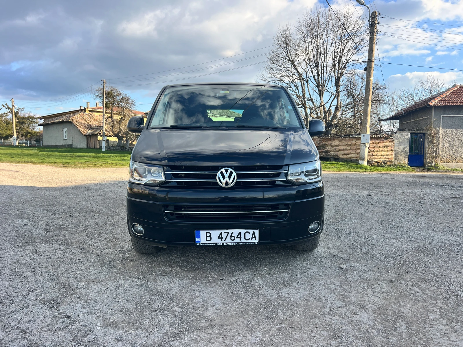 VW Multivan 2.0 TDI 180кс, снимка 2 - Бусове и автобуси - 55087849