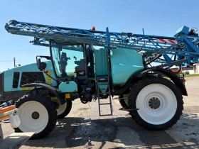 Самоходна пръскачка Berthoud Raptor 2540, снимка 7