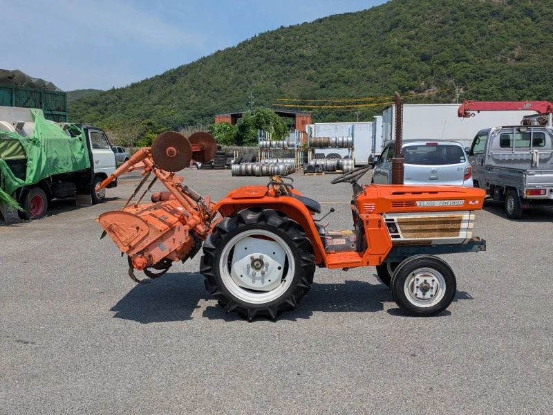 Трактор Kubota B1600S, снимка 3 - Селскостопанска техника - 53015071