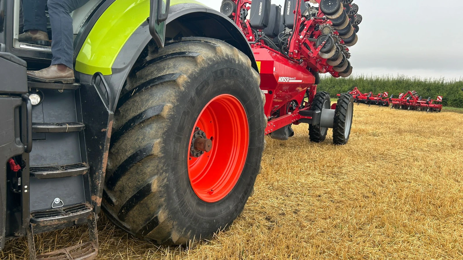 Трактор Claas Axion 950 CMATIC лизинг с първоначална вноска 20 % - изображение 9