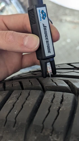 Гуми Всесезонни 215/60R17, снимка 2