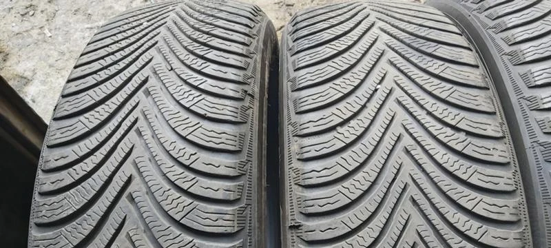 Гуми Зимни 215/60R17, снимка 2 - Гуми и джанти - 35123209