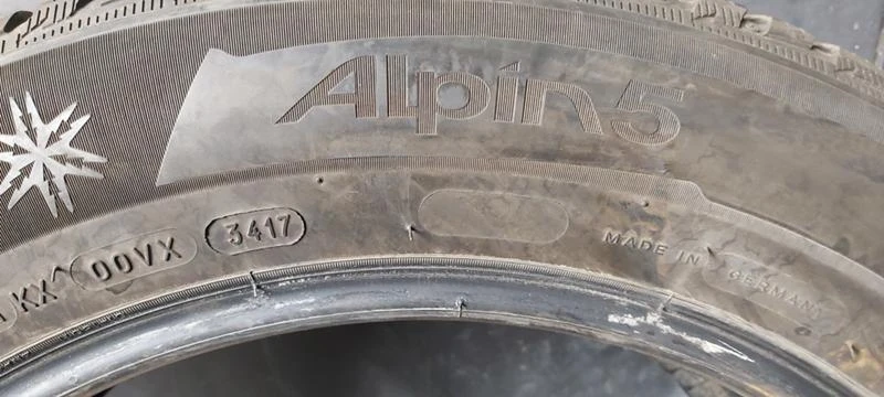 Гуми Зимни 215/60R17, снимка 7 - Гуми и джанти - 35123209