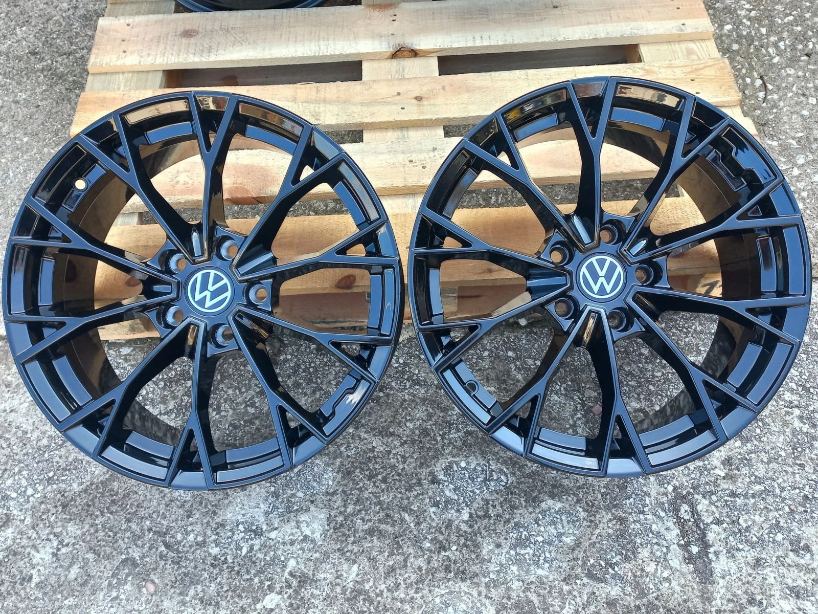 Джанти за VW, снимка 2 - Гуми и джанти - 53991819