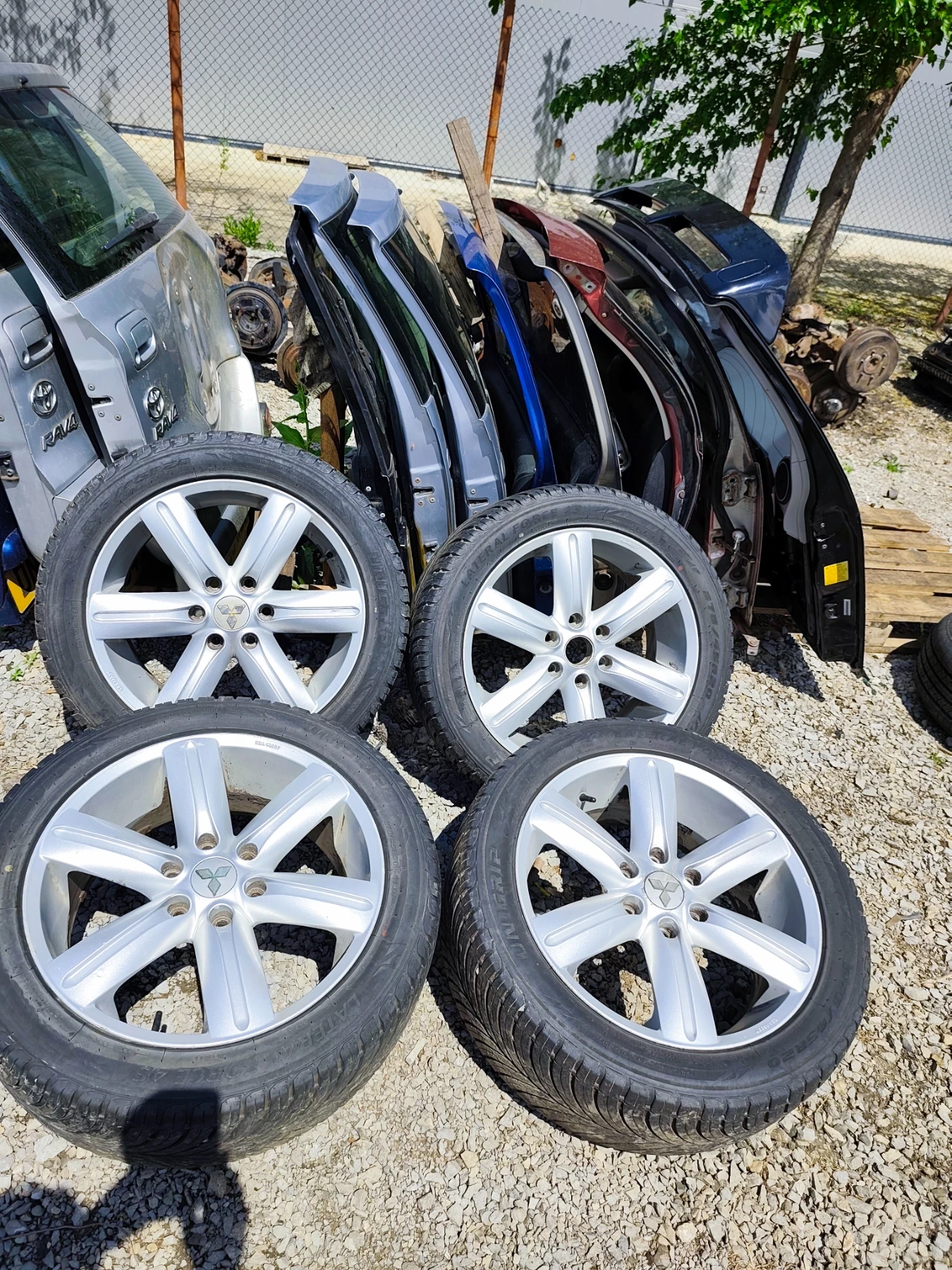 ���� � ������ 275/45R20 �� Mitsubishi Pajero | Mobile.bg � ����������� 1