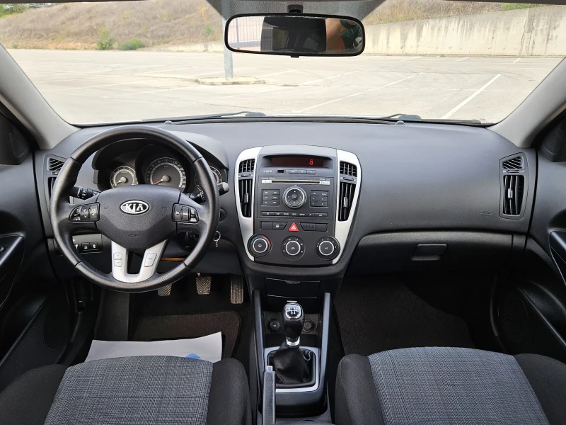 Kia Ceed 1.6 фейслифт , снимка 10 - Автомобили и джипове - 46986735