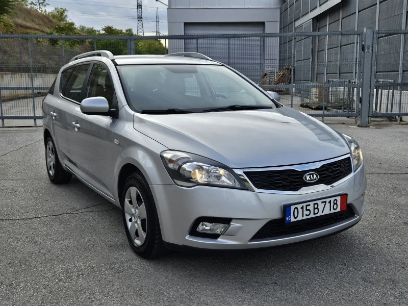 Kia Ceed 1.6 фейслифт , снимка 1 - Автомобили и джипове - 46986735