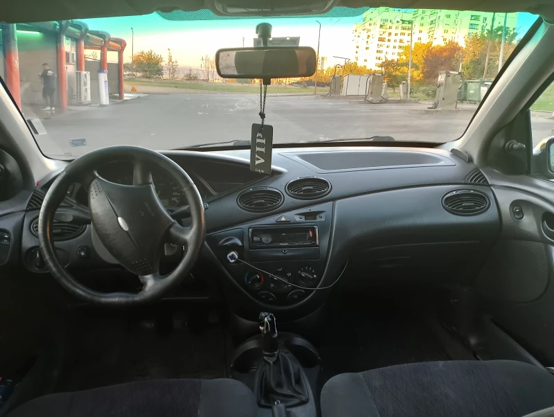 Ford Focus 1.6, снимка 10 - Автомобили и джипове - 47381997