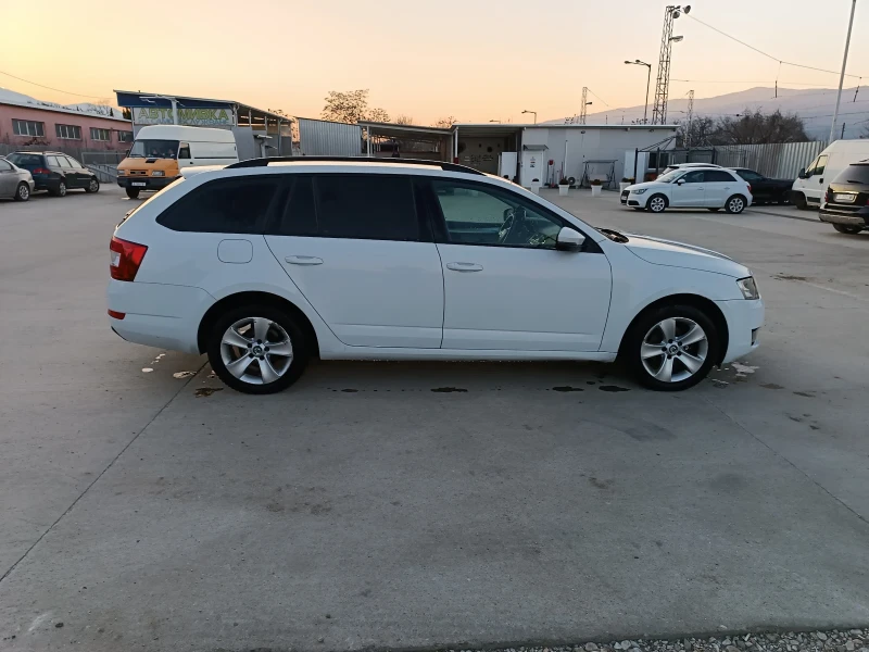 Skoda Octavia 1.6 TDI, снимка 2 - Автомобили и джипове - 48984187