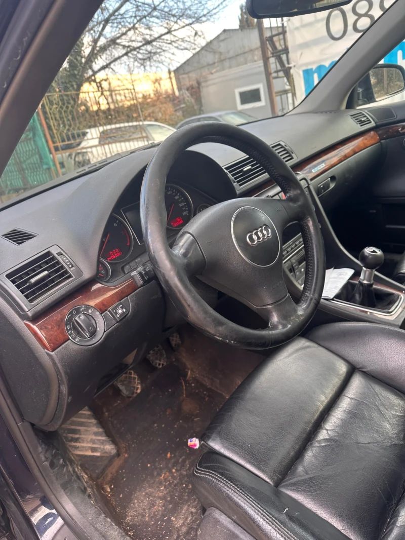 Audi A4 3.0I, снимка 7 - Автомобили и джипове - 49341237