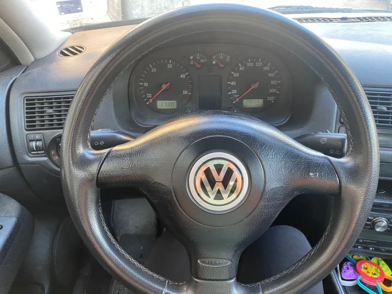 VW Golf 1.9 TDI, снимка 5 - Автомобили и джипове - 49535855