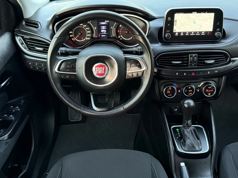 Fiat Tipo 1.6D 120к.с * Навигация* * Камера* * Дистроник* , снимка 11 - Автомобили и джипове - 51333609