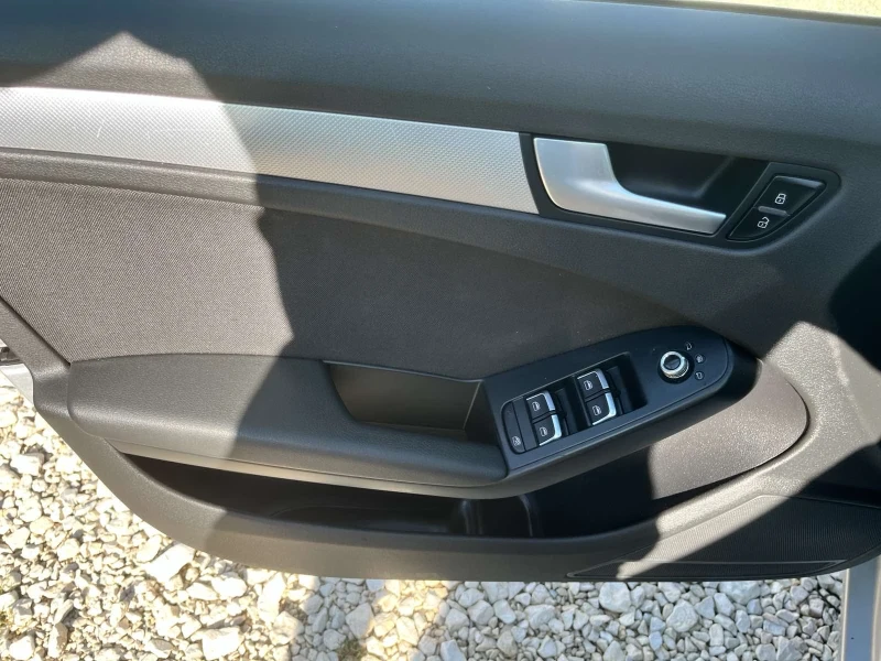 Audi A4 2.0TDI Recaro Реален пробег!!!, снимка 10 - Автомобили и джипове - 51503339