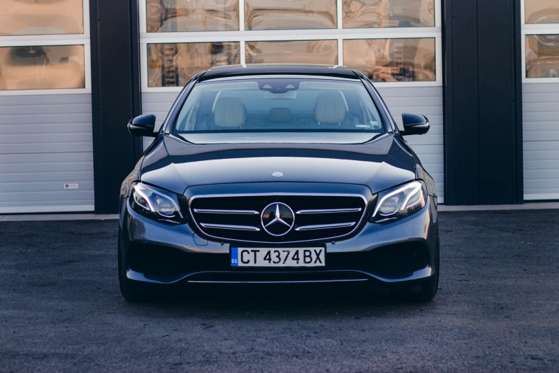 Mercedes-Benz E 220 Avantgarde , снимка 2 - Автомобили и джипове - 52281023
