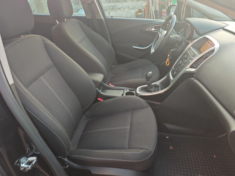 Opel Astra 2.0CDTI-160hp* NAVI* ОБСЛУЖЕН* НОВА, снимка 12 - Автомобили и джипове - 52831215