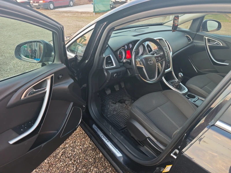 Opel Astra 2.0CDTI-160hp* NAVI* ОБСЛУЖЕН* НОВА, снимка 10 - Автомобили и джипове - 52831215