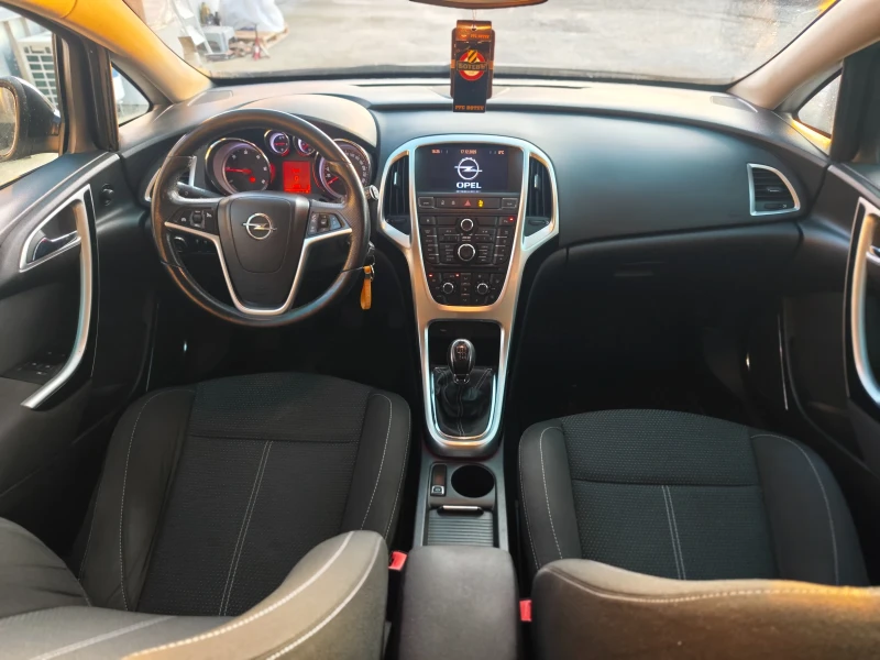 Opel Astra 2.0CDTI-160hp* NAVI* ОБСЛУЖЕН* НОВА, снимка 8 - Автомобили и джипове - 52831215