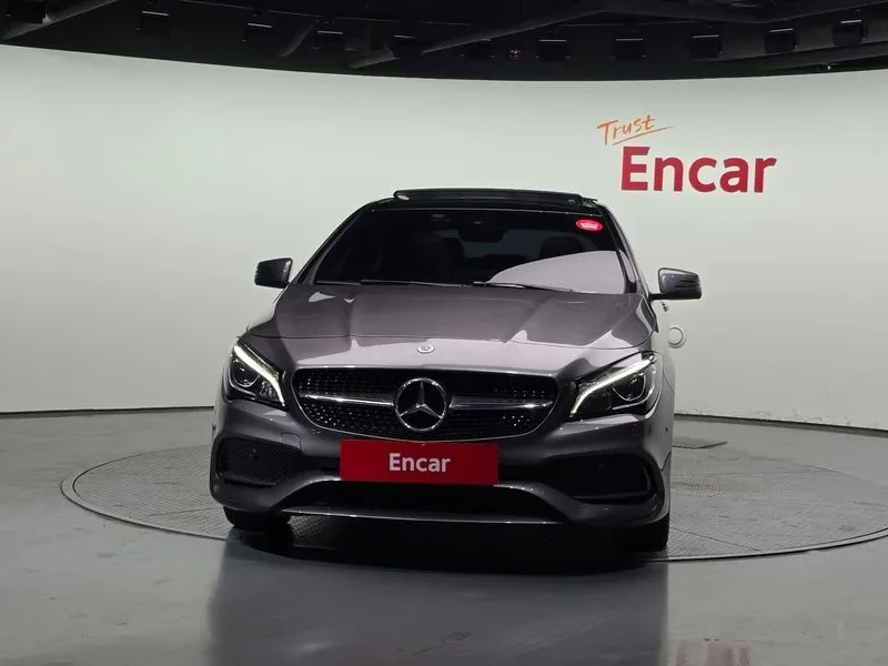 Mercedes-Benz CLA 2.5, снимка 3 - Автомобили и джипове - 54288342