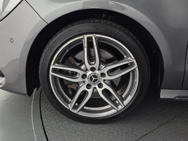 Mercedes-Benz CLA 2.5, снимка 5 - Автомобили и джипове - 54288342