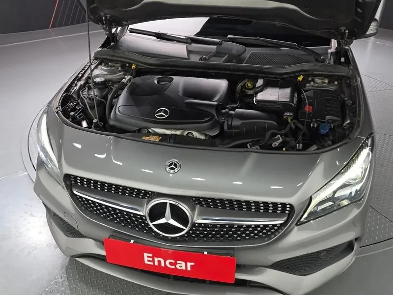 Mercedes-Benz CLA 2.5, снимка 6 - Автомобили и джипове - 54288342