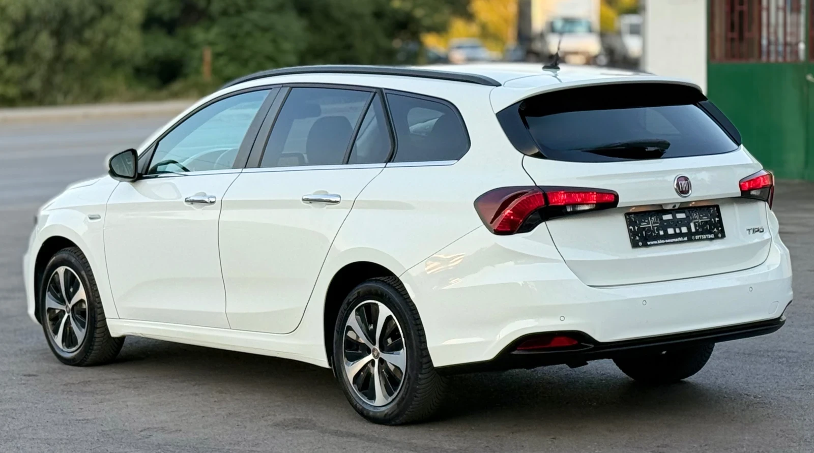 Fiat Tipo 1.6D 120к.с * Навигация* * Камера* * Дистроник*  - изображение 4