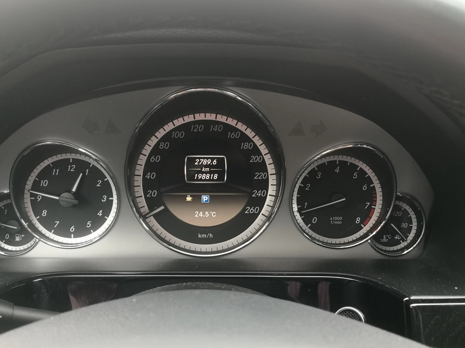 Mercedes-Benz E 200 i  Avdntgarde  Евро 5 - изображение 9