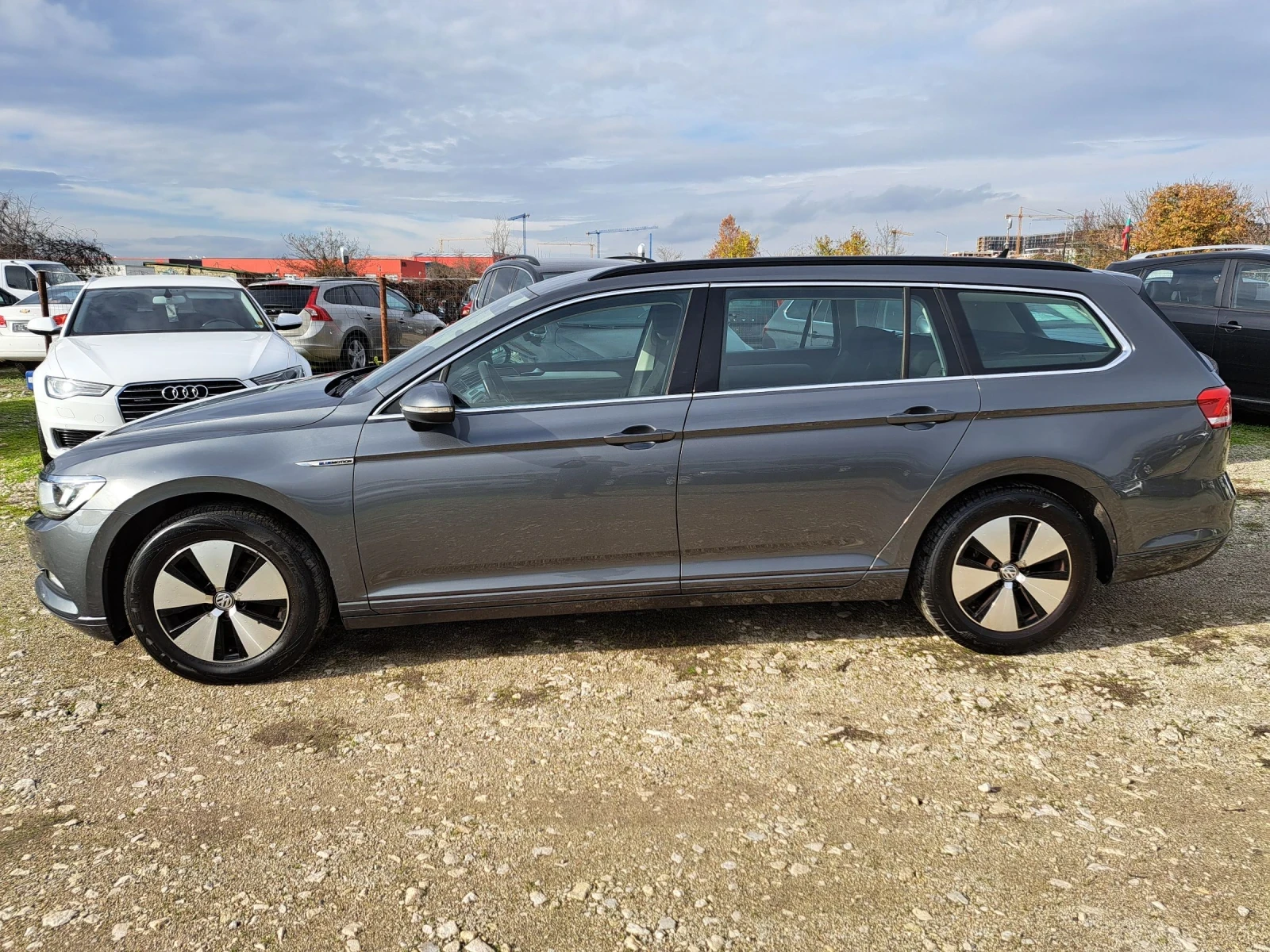 VW Passat 2.0 TDi Navi 220km | Mobile.bg   8