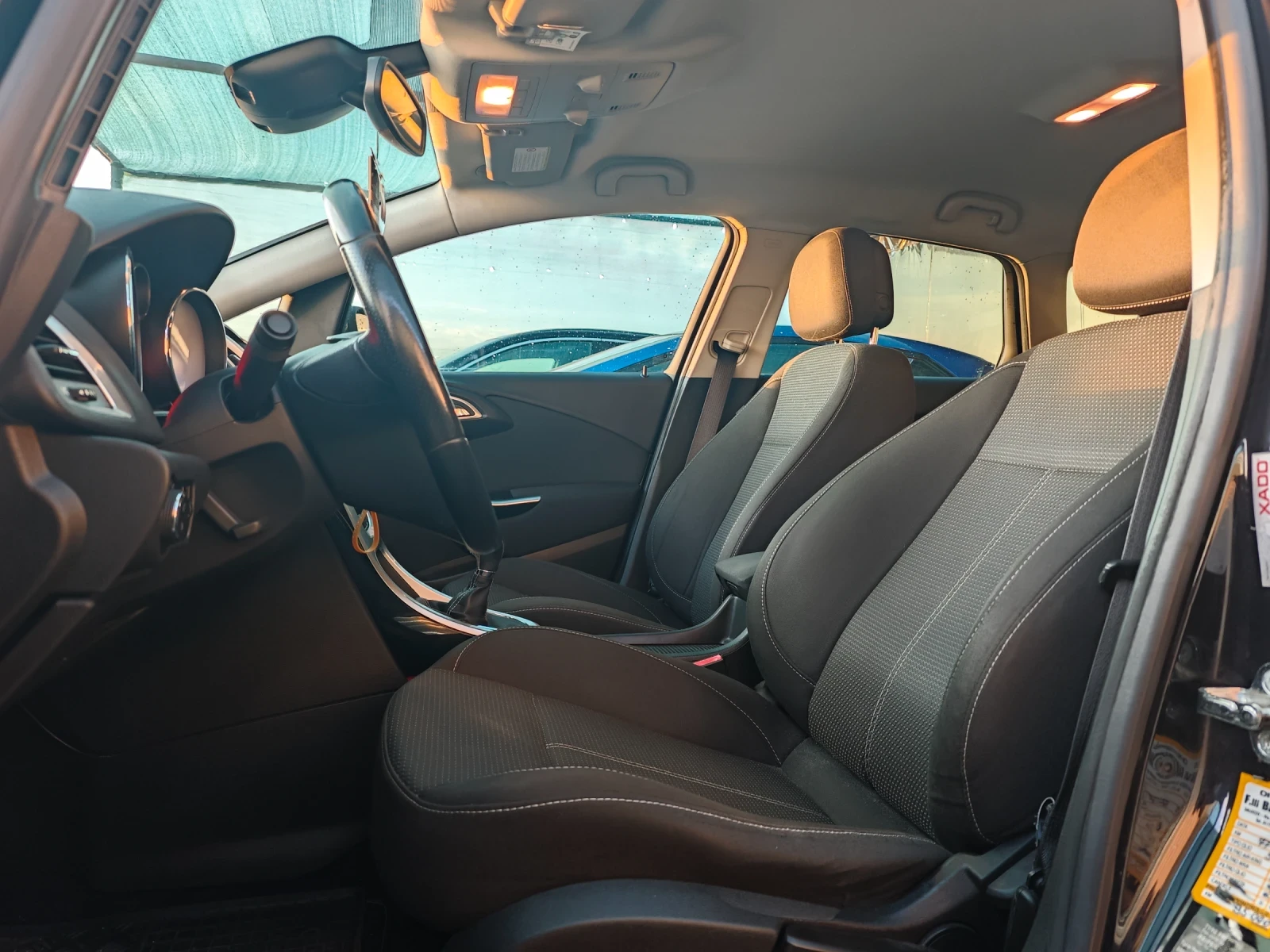 Opel Astra 2.0CDTI-160hp* NAVI* ОБСЛУЖЕН* НОВА - изображение 9