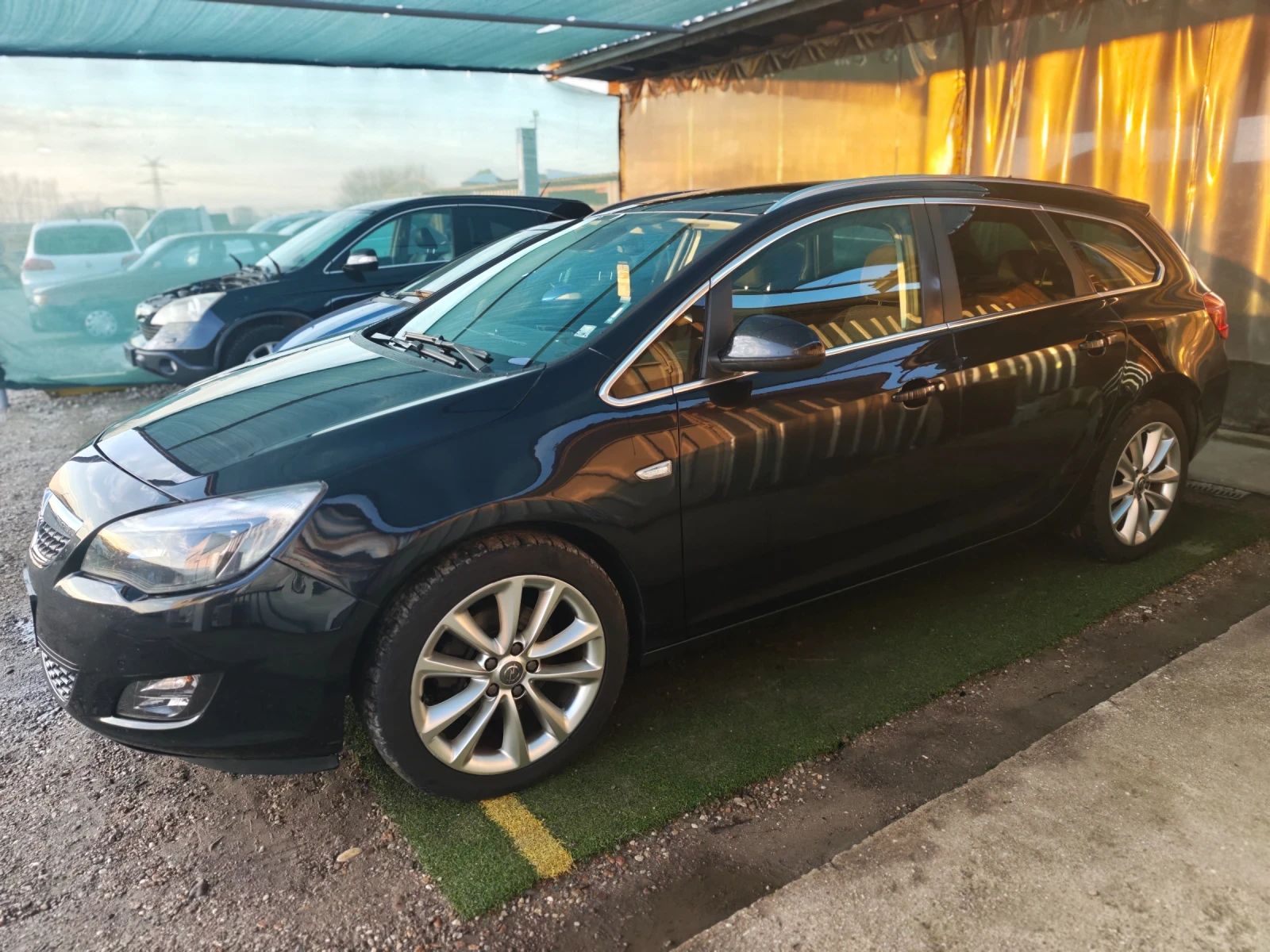 Opel Astra 2.0CDTI-160hp* NAVI* ОБСЛУЖЕН* НОВА - изображение 5