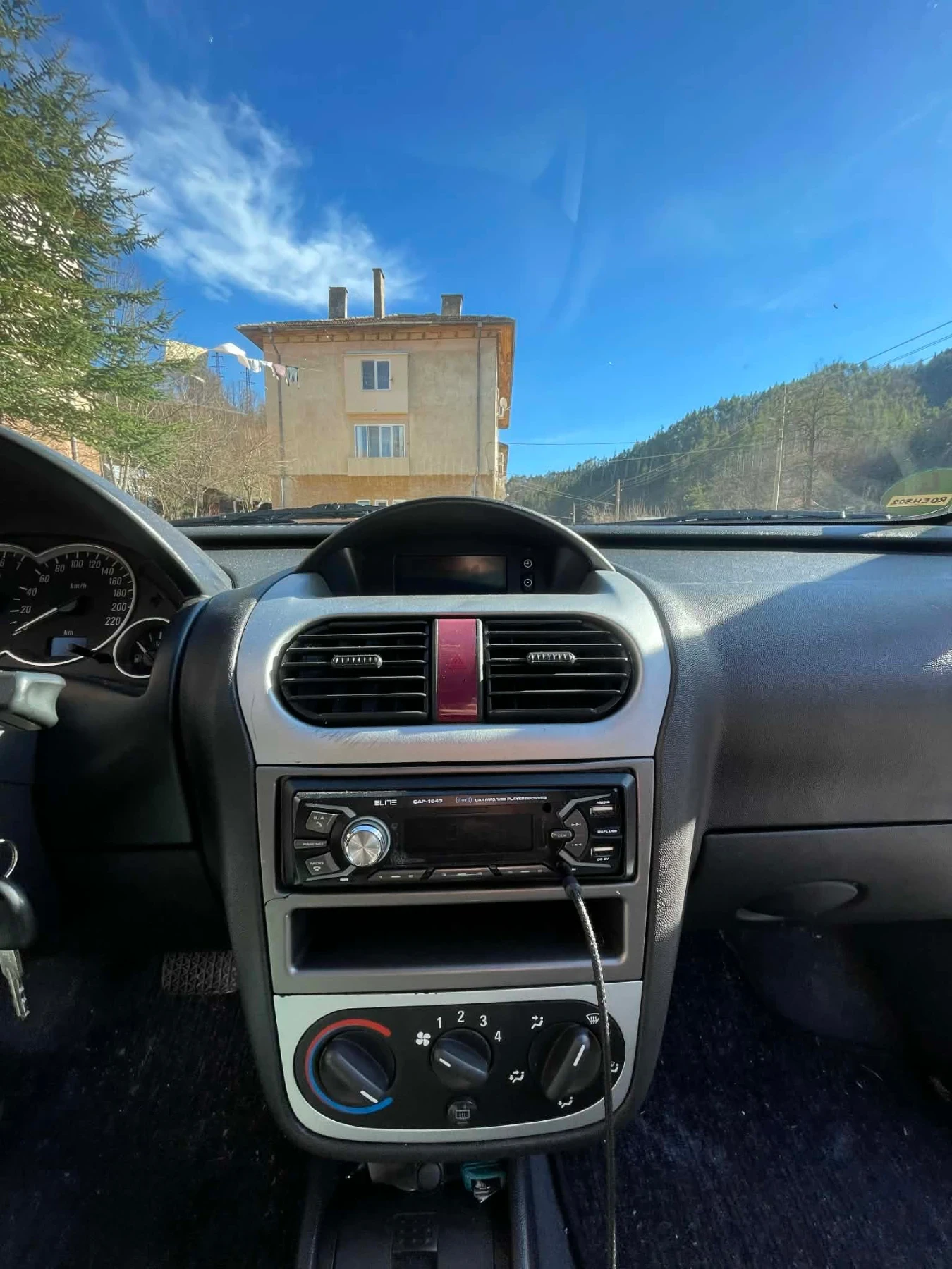 Opel Corsa  - изображение 8