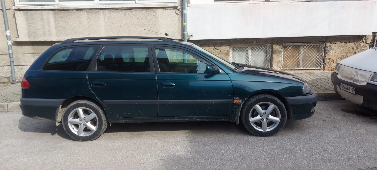 Toyota Avensis, снимка 5 - Автомобили и джипове - 53835650