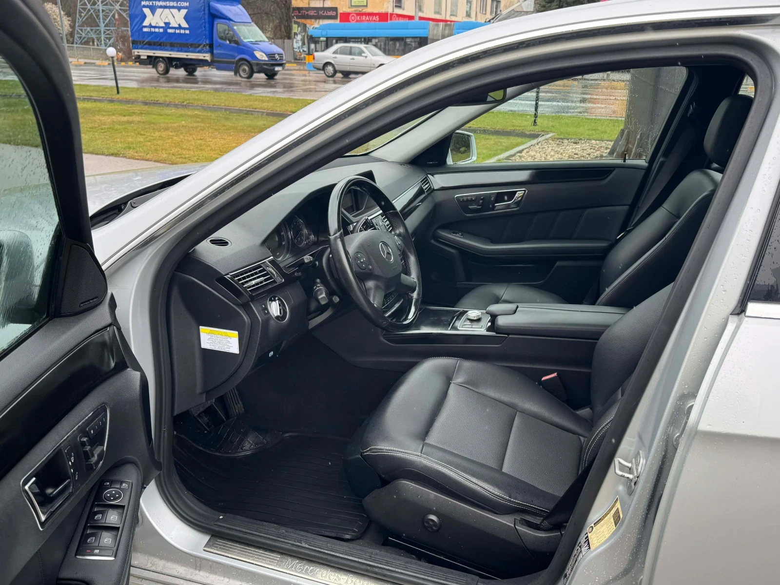 Mercedes-Benz E 350 AMG paket 4x4 Avangarde, снимка 7 - Автомобили и джипове - 54150205