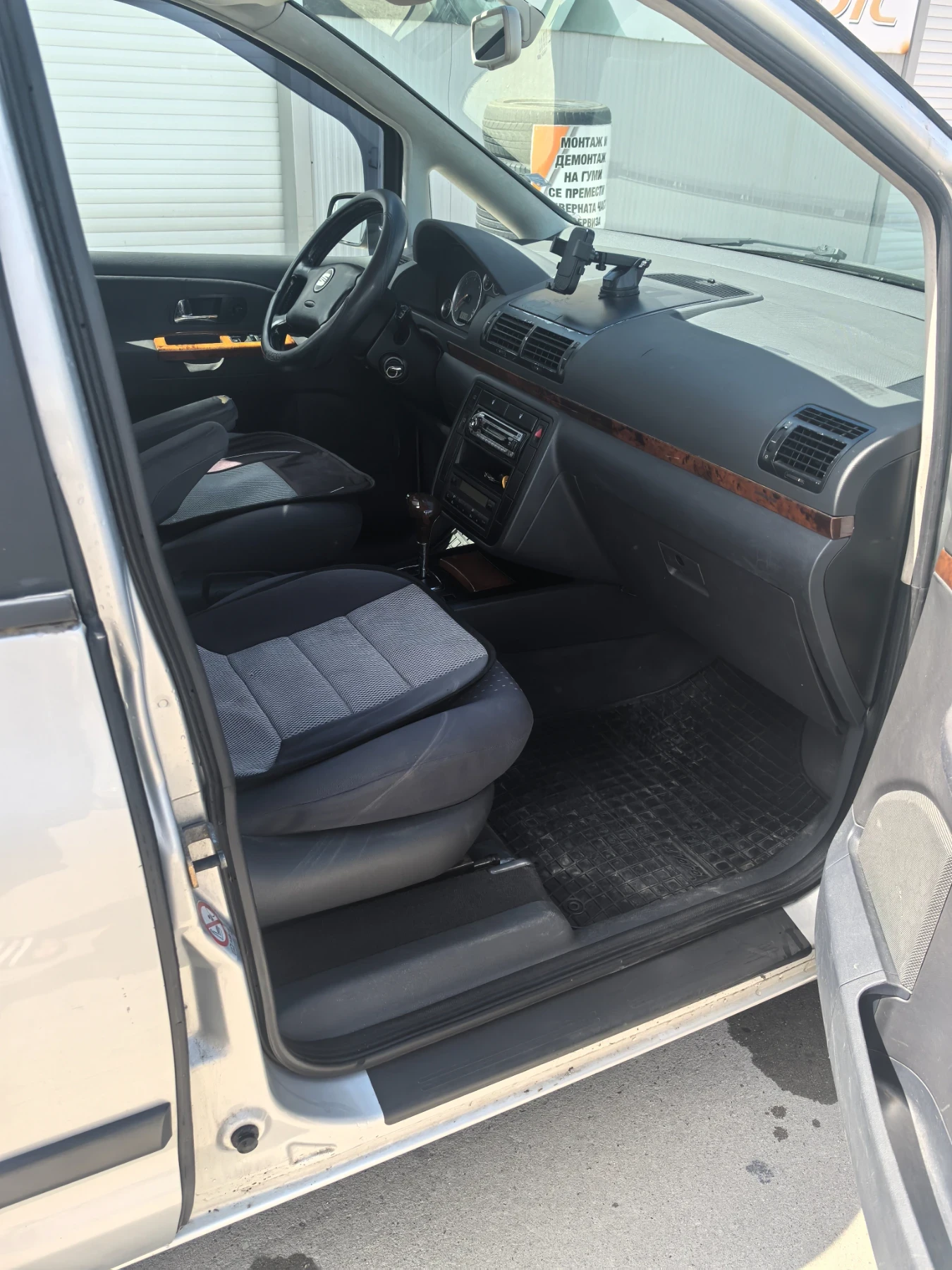 Seat Alhambra, снимка 10 - Автомобили и джипове - 54581274