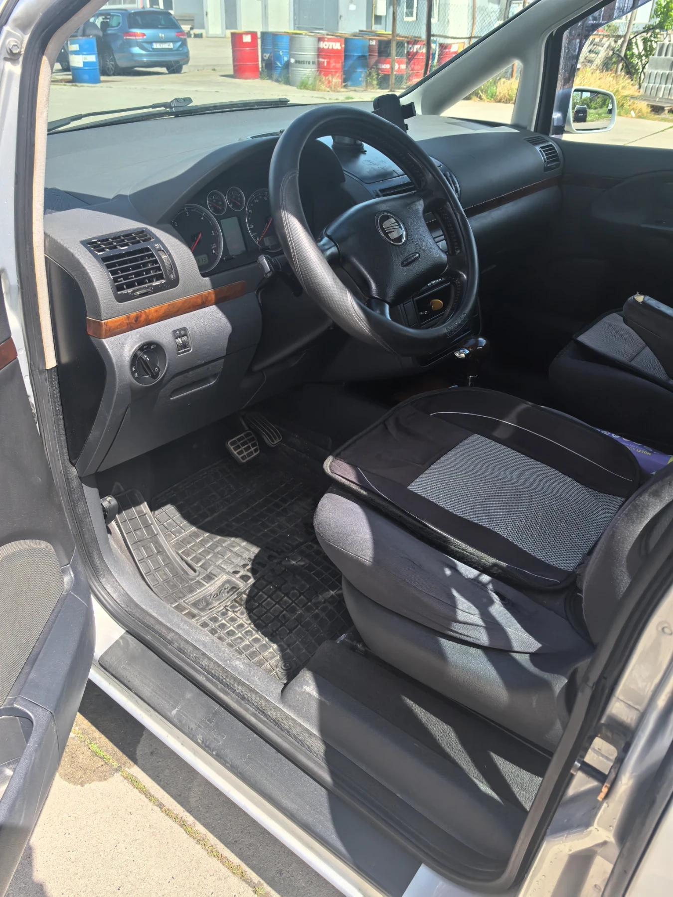 Seat Alhambra, снимка 11 - Автомобили и джипове - 54581274