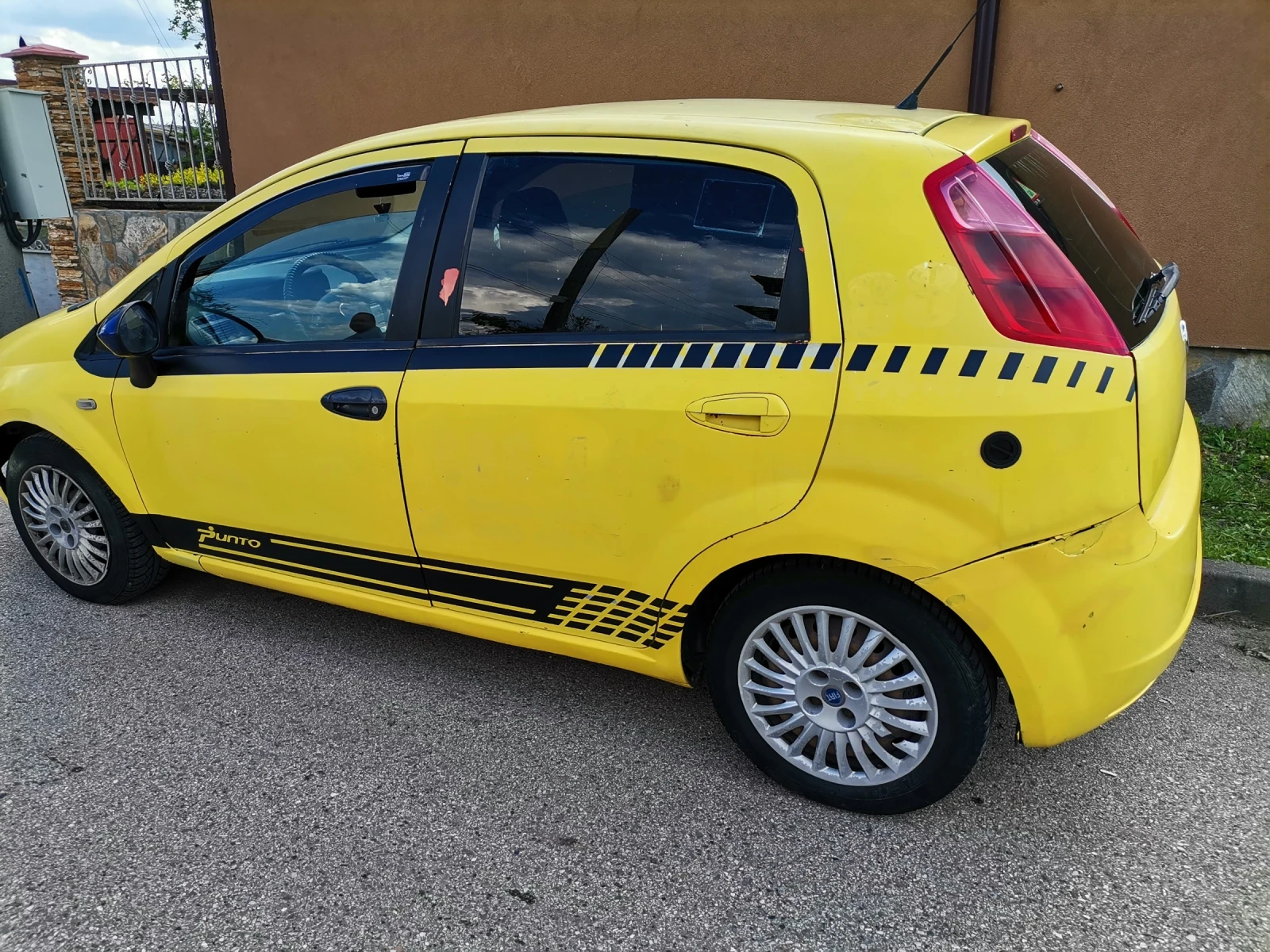 Fiat Punto Grande punto, снимка 9 - Автомобили и джипове - 54672085