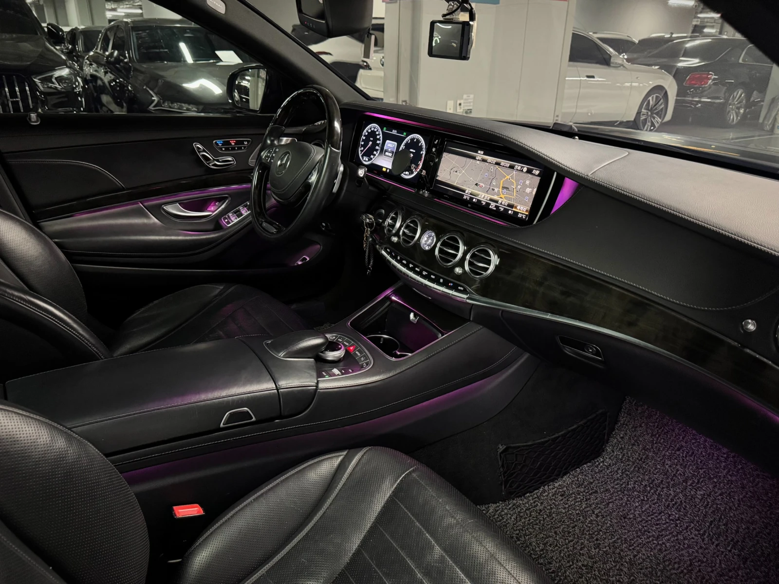 Mercedes-Benz S 500 BRABUS CARBON* SOFT-CLOSE* 360* МАСАЖ* ОБДУХ* 2XTV, снимка 14 - Автомобили и джипове - 54839686