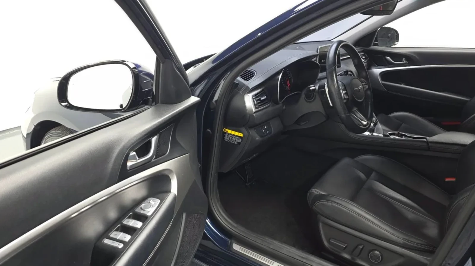 Genesis G70 КОЖЕН САЛОН / ПОДГРЕВ / КАМЕРА , снимка 3 - Автомобили и джипове - 55059891