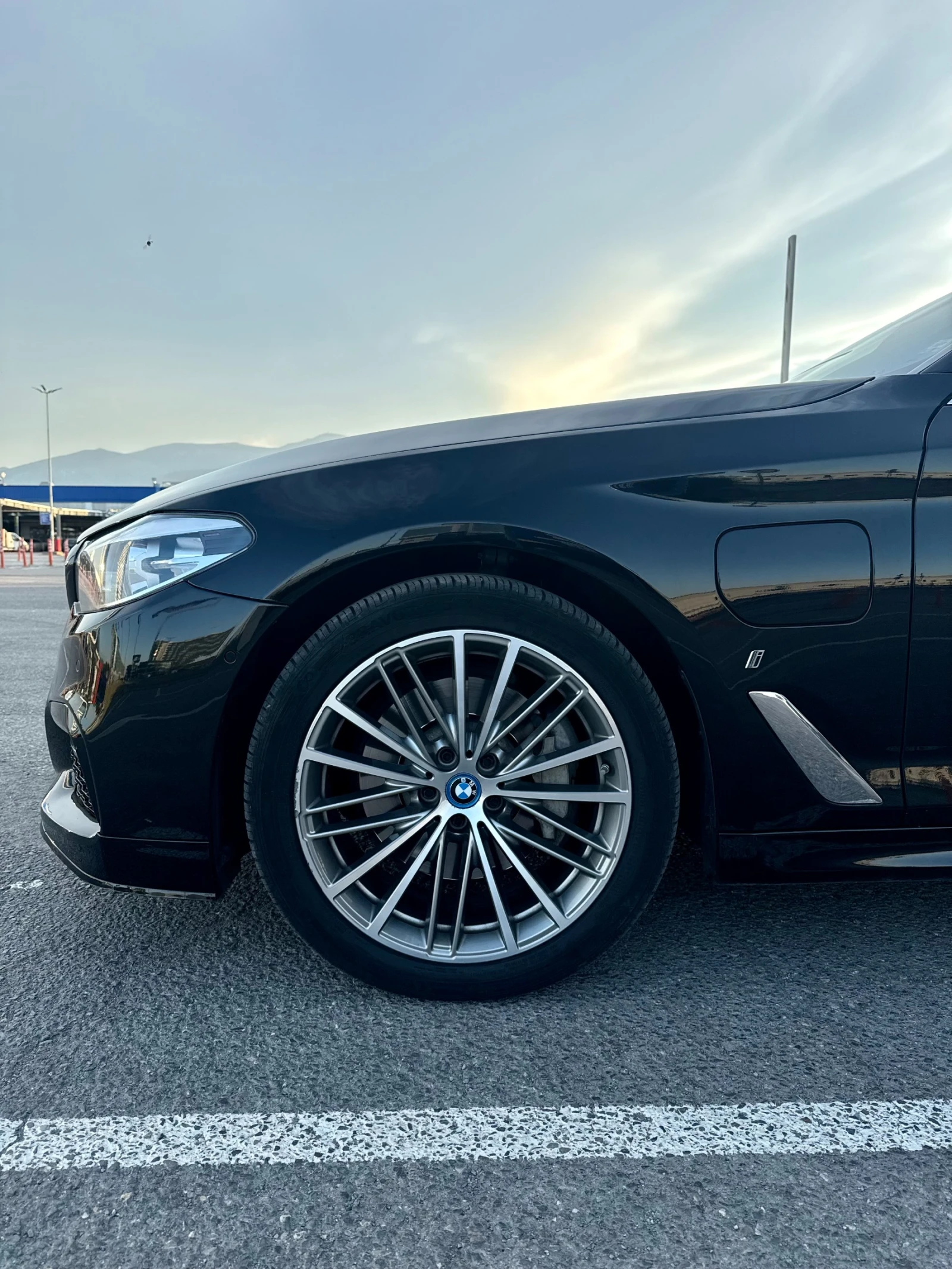 BMW 530E xDrive IPerformance, снимка 15 - Автомобили и джипове - 55100984