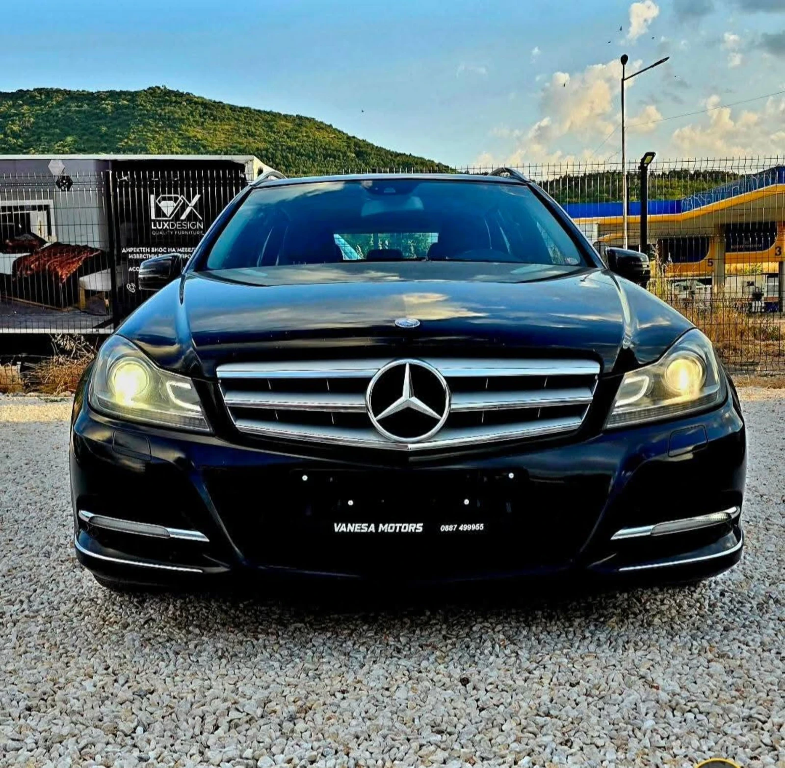 Mercedes-Benz C 220 Люк 8 бр Гуми с Джанти Fecelift Navi , снимка 2 - Автомобили и джипове - 55197483