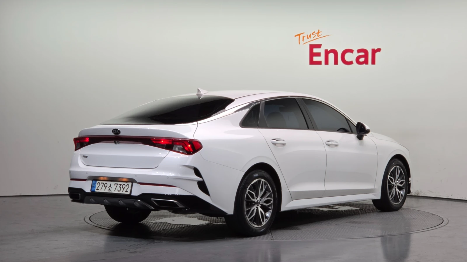 Kia K5 PRESTIGE 2.0* ПОДГРЕВ СЕДАЛКИ/ВОЛАН* hellascars.bg, снимка 2 - Автомобили и джипове - 55564767