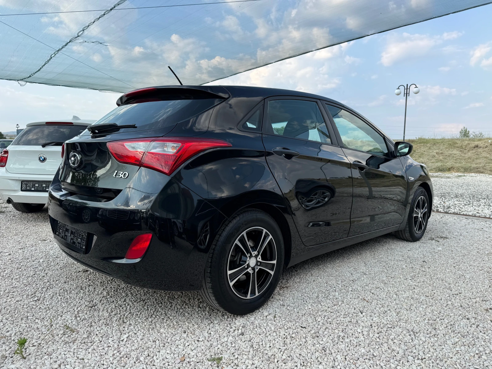 Hyundai I30 1.4i, 100kс, снимка 4 - Автомобили и джипове - 55589030