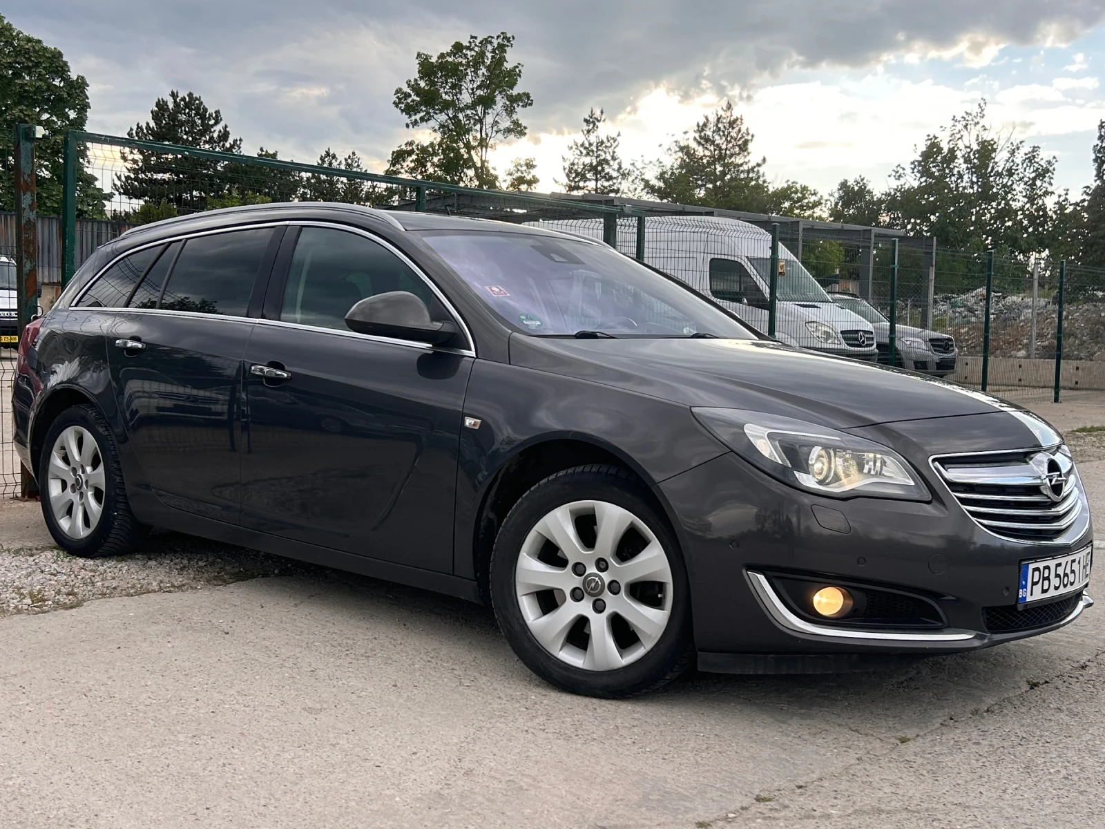 Opel Insignia, снимка 6 - Автомобили и джипове - 55598369
